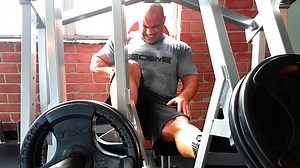 Tip: Heavy Weight, High Reps for Big Quads