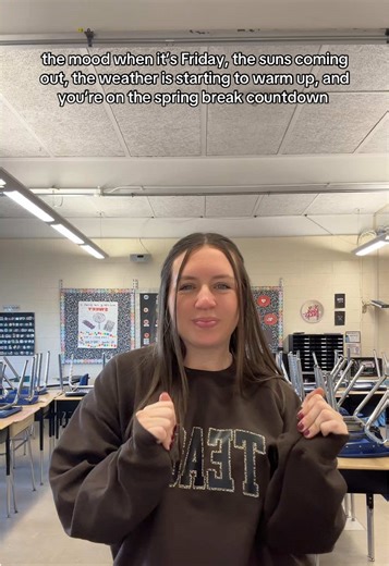 HAPPY FRIDAY🫶🏼⚡️🦋 #teacher #classroom #elementary #teach #elementaryschool #teachertok #thirdgrade #teacherootd