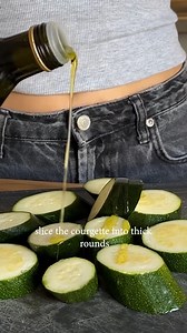 Courgettes grilled with a delicious dressing of tangy capers, lemon and chilli Cre by @natsnourishments Ingredients: 2 courgettes 1 clove of garlic 1/2 a red chilli 3 tsp capers 1/2 a lemon Olive oil Salt Pepper Method: Get a griddle pan hot and slice the courgette into thick rounds. Drizzle olive oil over them along with a sprinkling of salt and get them on the griddle. Char them on both sides for about 5 minutes each. In a bowl, mix together diced chilli, minced garlic, capers and lemon juice.