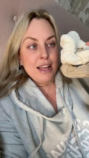 11K views · 446 reactions | Psychological self-projection explained and simplified. In this video, I explain how to not internalize other people‘s projections, but also not reject them completely. #psychologicalprojection #selfprojection #projection #selfawareness #projecting #selfprojectiontherapist #subconsciousmind | Tanya Beauty Coach | Facebook