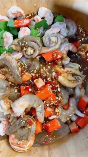 Segar, pedas, asam, dan manis—cocok banget buat makan siang panas-panas 😋