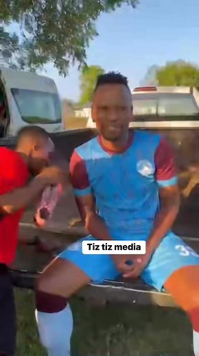 Tiz tiz “ Thobani ngabe uzodlalela obanı mhlaka 13 December “ Lalela mpendulo yakhe “sorry “ 🤣🤣⚽️ | Tiz Tiz Soccer Tournament