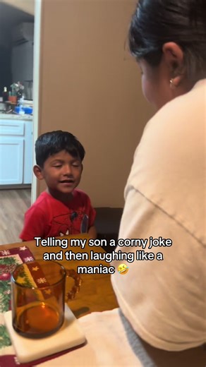 I couldn’t remember the joke   my tea kettle laugh 😭🤣💀 #prank #son #laugh #trend #funny