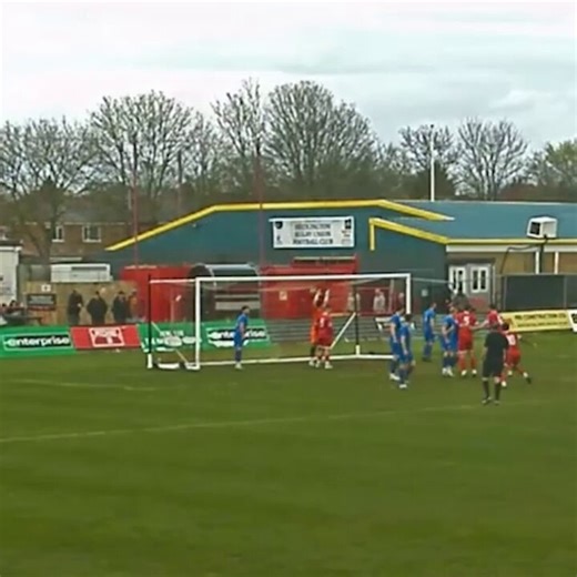 👏 A great Easter Weekend for Ben Farrar and Eddie Kettlewell at @BridTownAFC!Both got on the scoresheet in Brid's 7-0 win over Blyth Town, while Eddie was named the club's Player of the Month for March.The latest loan update ➡️ https://t.co/YflKkpSz8t#YCFC 🔴🔵