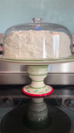 🔊 Sound on! Years ago we began making a traditional Christmas Cake (Mary Berry’s recipe) annually the holidays. This cake is a beast — with over 3lbs of fruit, it weighs in around 6lbs all-in! As you can hear, Gwen is SO EXCITED about the Christmas cake this year 🤣🤣🤣 What Christmas traditions are you excited to share in tomorrow with family? Let us know below! #christmascake #stirupsunday #christmasiscoming🎄 #christmas2025 #christmaseve | Tree of Life Hollow