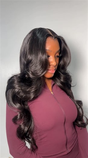 Bossy Molly on Instagram: "This was her first doing a frontal install 🥹😍 With some absolutely beautiful bombshell curls Hair @bh.experience 24,24,22,20 - 18’ 13x6 HD frontal We put some of the 20’ bundles in the frontal for fullness 👌🏾"
