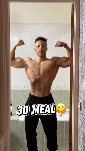 AYOUB BELFOUL on Instagram: "30 meal in 30 video part 4🍽️😋 250g-300g gr3a 200g bsla 100g-150g khizo 5g zit ziton bach tyyb Frmaja 3 bidat kamsdr d l protein t9dr tbdl dir sdr djaj ola l7m 😋🍽️"