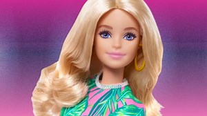 Barbie Fashionistas Doll #165 with Wheelchair & Ramp, Wavy Blonde Hair & Tropical-Print Outfit with Accessories