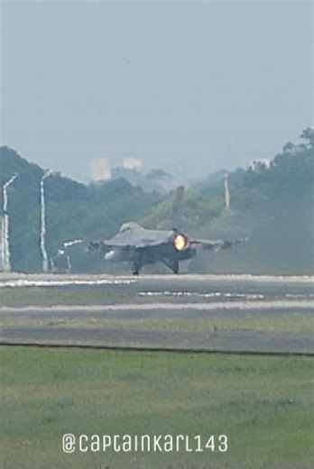 F-16 Afterburner Effect Explained