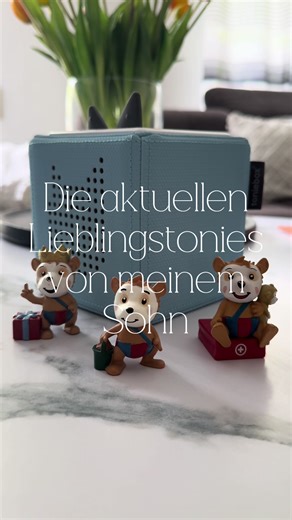 Aktuell bei uns in Dauerschleife: die Tonies von Bobo Siebenschläfer 😅🤗 Sobald ich einen anderen Tonie aufstelle… zack, wird er direkt wieder gegen Bobo getauscht 😂 Rauf und runter, jeden Tag 💛 Welche Toniefigur hören eure Kinder aktuell am liebsten ? #tonies #bobo #mamalltag #fyp #kinder