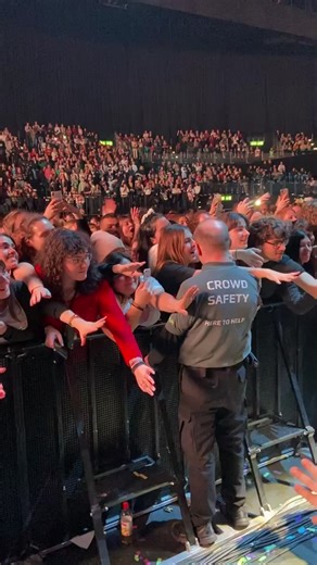 @jonasbrothers @nickjonas #throwback #concert #liveconcert #music #jonasbrothers #nickjonas #concertaddict #hallenstadion