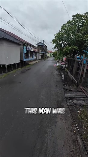 Catching Fish from a Roadside Puddle: A Surprising Moment