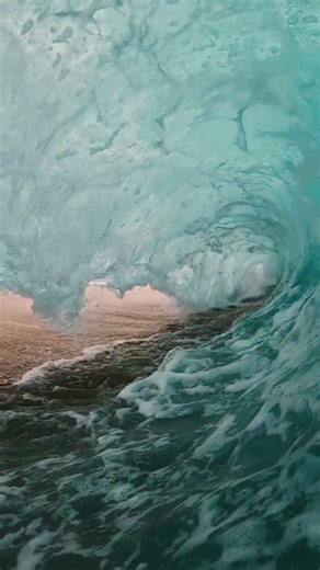 Ke Iki Shorebreak - North Shore, Oahu