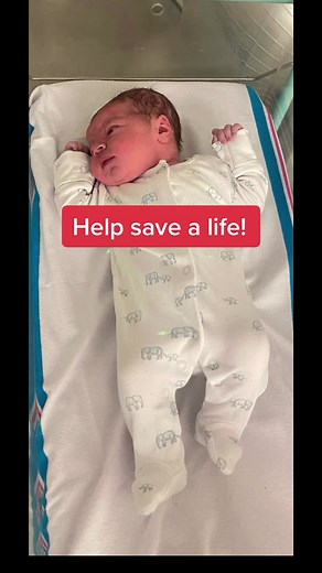 How to Perform CPR on a Young Baby Under 1 Year Old