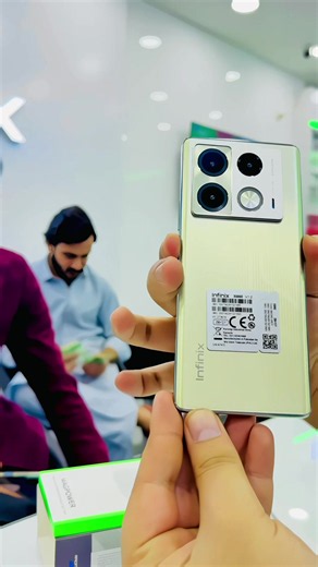 Infinix Note 40 Pro review: 5000mAh battery & 20W wireless power bank gift