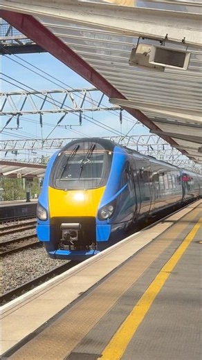 1M01 lumo- class 222603. Stirling to London Euston.#lumo #class222 #emr #crewestation #westcoast