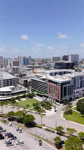 The Ben, Autograph Collection on Instagram: "A signature night returns 👨‍🍳🍷 The 2nd annual Night at The Ben brings together acclaimed chefs from across the country alongside our own Executive Chef Daniel Pundik for an elevated Palm Beach Food & Wine celebration. Tickets available at thebenevents.com."