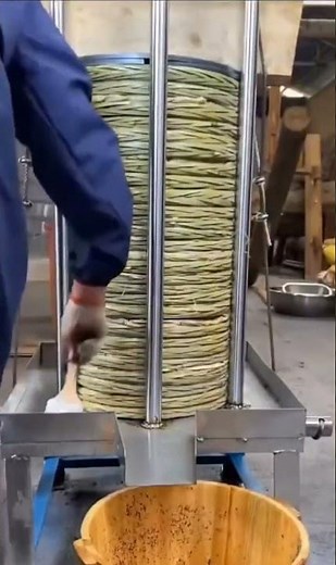 How pressed #oliveoil is made