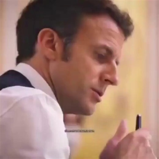 Amerikan imparatorluğu batıyor. Kaçan kurtuluyor!Makron, Fransa'nın Newyork'daki 129 ton altınını satıp, Avrupa piyasasından #altın aldı. Biraz kayıp yaşamış olabilir ama ülkenin altınını kurtardı. Hep söyledim, söylüyorum. Türkiye'nin devleti ve milleti için bu konjonktürde yapacağı çok şey var. Yeter ki istesin!@tcbestepe