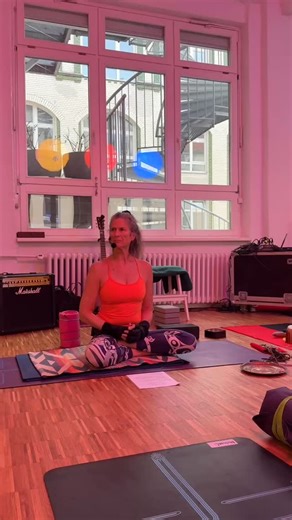 In Forrest Yoga, the intent we set is everything. It shapes how we cue, sequence, assist, and breathe. 🌬️✨ It’s not just something we do at the start of class, it’s a living thread that weaves through our entire practice. Here we are in Berlin earlier this year, with Ana setting the intent for our workshop. She’s talking about how to free ourselves from struggle. ✨ Can you feel how the energy in the room shifts? What do you notice? 💗 | Forrest Yoga