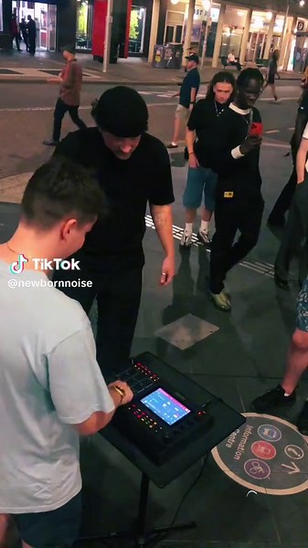 Hip Hop Beats: Unforgettable Street Busking Experience