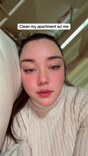 I have been gone, but I have returned! For how long I don’t know.. really sorry I haven’t been existent but breaking part of your bones in your ankle, does that to a person 🧍‍♀️ Anyway, here is a video of me cleaning my apartment with no added sound so you can get the food fast-forward effect. Have a wonderful day! #CleaningMyApartment #ImBack