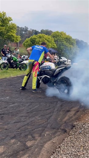 Carlos Tassi on Instagram: "Borrachão top"