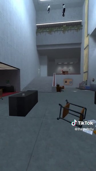 Bro came out of nowhere 😭 #gaming #gmod #horrorgame #tr0y