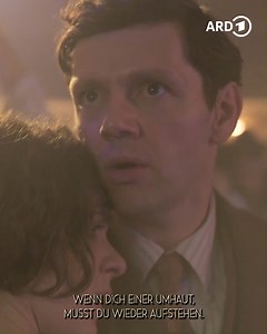 💪 Charlotte Ritter muss sich wieder durchkämpfen: ein Streit mit Gereon Rath, Schwester Toni rebelliert und beim Tanzmarathon im Moka Efti kommt sie an ihre Grenzen. ▶ Die 4. Staffel von "Babylon Berlin" jetzt in der ARD Mediathek streamen: 1.ard.de/babylon-berlin | ARD Mediathek