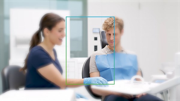 optragate®_dry_control_Éjecteur_de_salive_innovant_avec_écarteur_de_langue_intégré_ivoclar