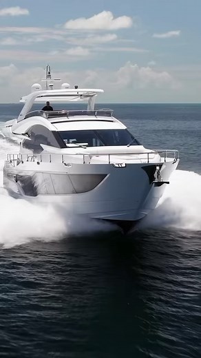 The Galeon 800 FLY is a luxurious yacht that impresses not only with its stunning appearance but also with its excellent performance and spacious interior. With refined design and high-quality craftsmanship, this yacht provides a comfortable journey at the highest level. Immerse yourself in the world of luxury and elegance aboard the Galeon 800 FLY. | Galeon Yachts