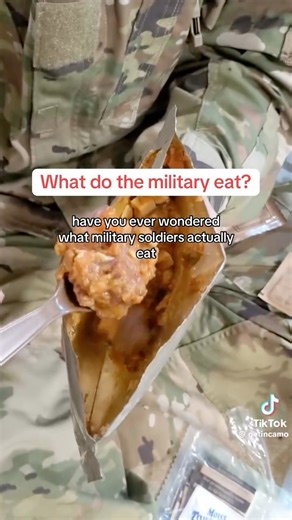 💥 Why MREs (Meals Ready to Eat) May Be Weakening Soldiers 💥 MREs were designed for emergencies and survival situations, but when consumed regularly, they can have serious health impacts. Let’s break it down: ⠀ 🍜 Ingredients: A typical pack of chicken noodles contains wheat flour, vegetable oils, preservatives, flavor enhancers (like MSG), and dehydrated chicken powder—all with little nutritional value. While these ingredients are made for shelf life, they do little for fueling the body for op