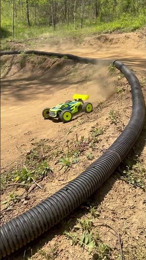 Tekno ET48 2.0 Getting Sideways! 4x4 1/8 Scale RC Truggy Off Road Backyard Rac Track!