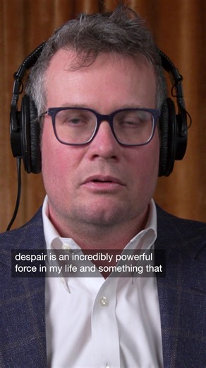 John Green (@literallyjohngreen) keeps busy – from authoring young adult novels like “The Fault in Our Stars” to his latest nonfiction book, “Everything is Tuberculosis” to running a YouTube empire with his brother Hank, his projects share one key goal: to make the world “suck less.” John talks to Rachel about how he battles despair and why he’s unconcerned with the question of God’s existence. To hear the full interview, click the link in our bio or search “Wild Card” wherever you get your podc