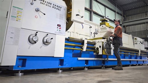 Levelling the 18‑tonne megabore lathe