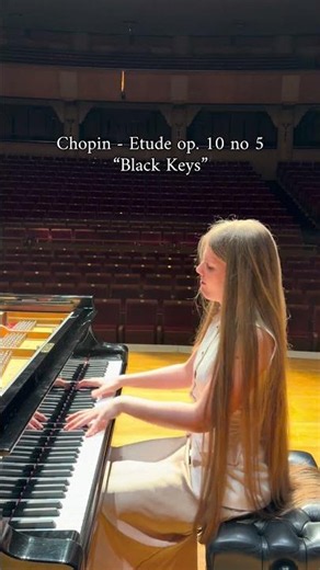 Eva Gevorgyan plays Chopin Etude no 5 op 10 #chopin #chopinetude #piano #pianist #music #pianomusic