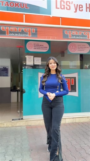 FEROŞ💃 on Instagram: "Mersin Erdemli’de bulunan @erdemliyargiakademi her yıl KPSS döneminde yüzlerce öğrenciyi memur yapıyor; öğrencilerini sevgiyle geleceğe hazırlıyor 💐✨ 📍Merkez, Sağlık Sk. No:8, 33730 Erdemli/Mersin"