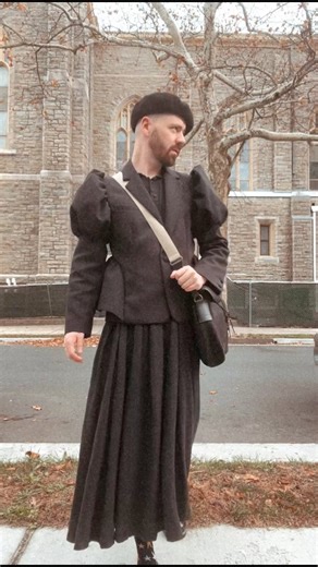 the sleeves on this jacket 🧙‍♂️ | David Ross Lawn