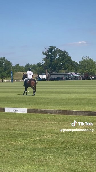 Understanding Polo's Right-Handed Rule for Players