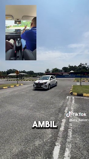 Belajar Memandu Kereta Auto Bersama Nurin