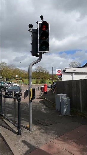 Hextable: Main Road, Telent 4G Traffic Lights Puffin Crossing