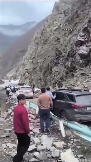 Tajikistan 🇹🇯⛰️ Rockfall on the Khujand-Dushanbe road #Tajikistan #Tojikiston #Dushanbe #Khujand ...
