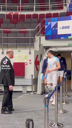 Tik Toker (@menssportbulge)’s videos with original sound - Tik Toker