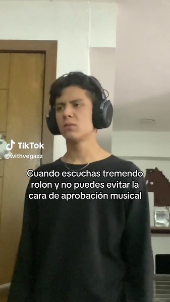 Reacción Aprobación Musical | J Balvin, Tainy, Young Miko