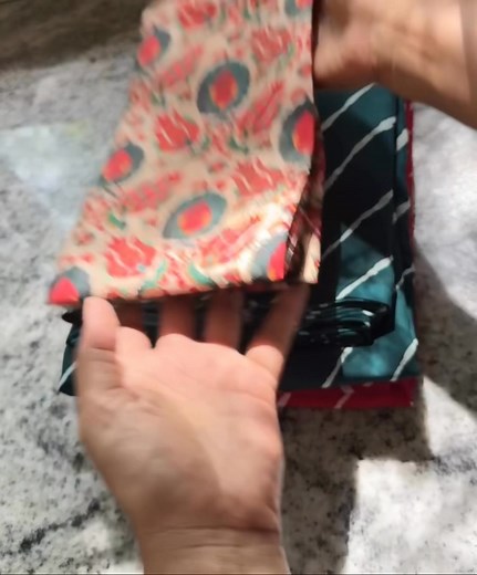 61K views · 368 reactions | ලස්සනම jacket piece එකකුත් එක්කම හම්බෙන මේ desings ඔයාට අපෙන් විතරමයි.﫶 ඉක්මනට whatsapp එන්න 0776627272 Cash on Delivery available Delivery within 1 to 3 working days #sareefashion #claasysaree #georgettesaree #viralsareecollection #sareeworldfb #uncommonsaree #SareeWorld | Saree World | Facebook