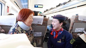 Female high-speed rail conductor aims to improve passenger experience