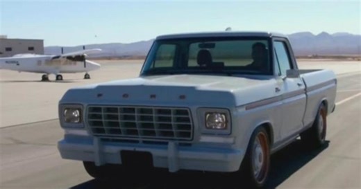 Ford's Eluminator kit turns gas-powered cars electric