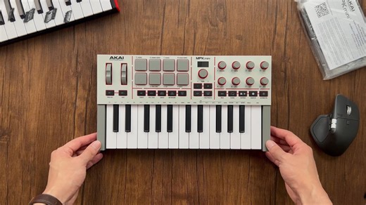 AKAI MPK mini 第四代终于来了！雅佳MPK mini 4 开箱 上手体验【新浦电声】