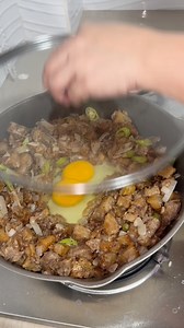 1.2M views · 10K reactions | Ganito lang ka simple yung recipe ko ng sisig pero gustong gusto ng pamilya ko to .Isa sa favorite nilang niluluto ko #buhaynanay #lutongbahay #lutongpinoy #recipe | MamaLang's minivlog | Facebook