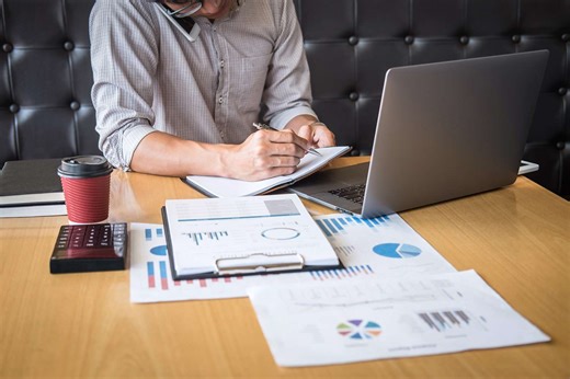 Closed-End vs. Open-End Funds: Key Differences Explained